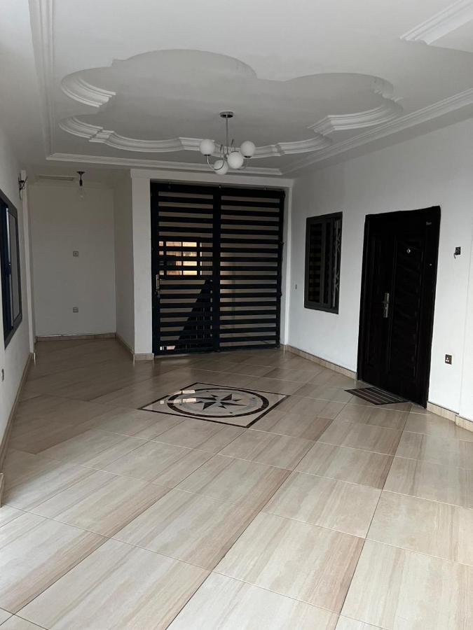 Baffour Apartments Adiebeba Eksteriør billede