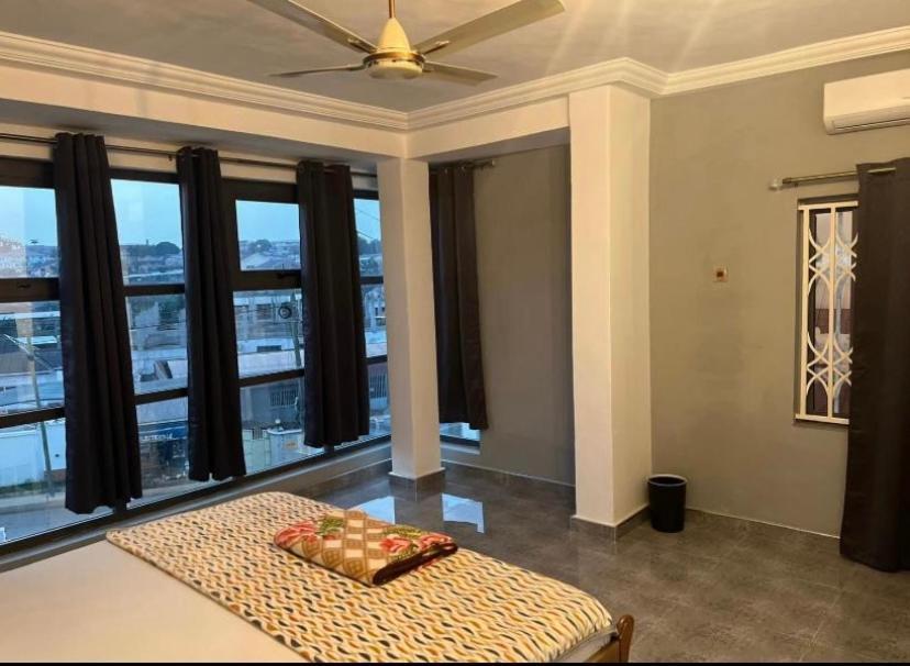 Baffour Apartments Adiebeba Eksteriør billede